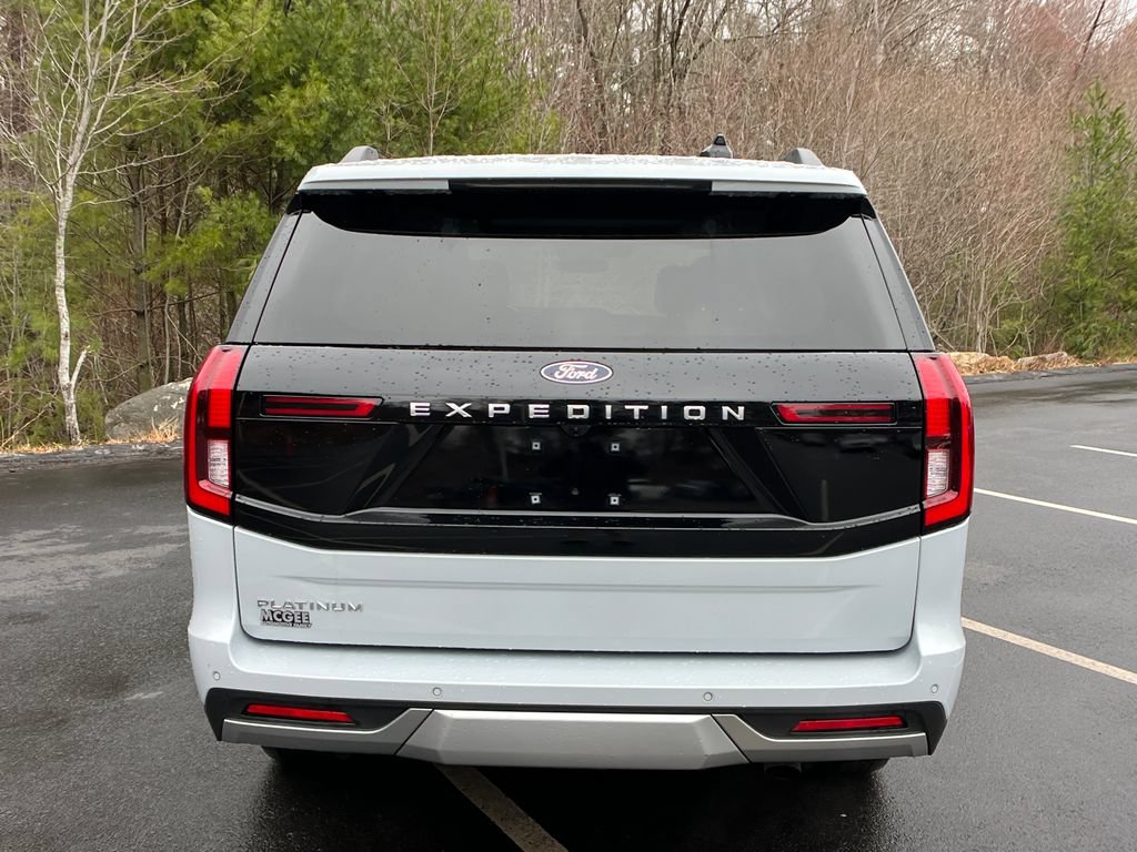 Used 2025 Ford Expedition Platinum AWD/4WD image 4