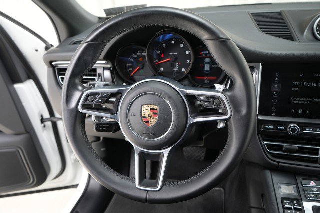 Used 2020 Porsche Macan image 42