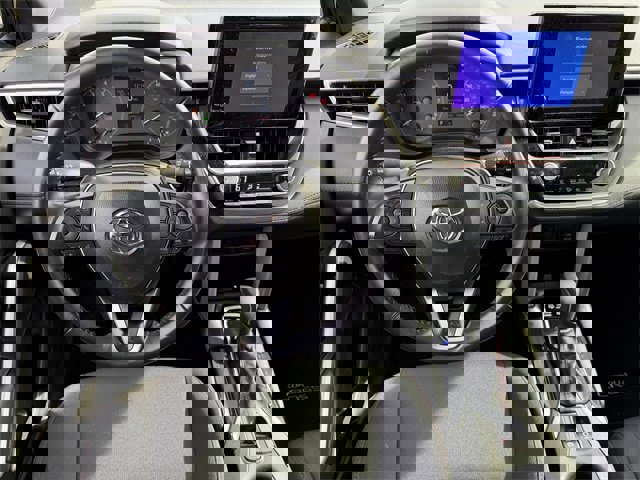 Used 2024 Toyota Corolla Cross SE image 11