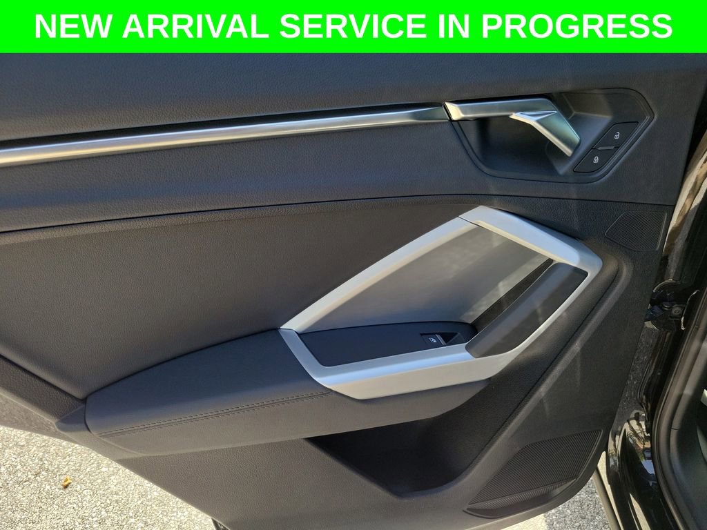 Certified 2025 Audi Q3 2.0T Premium w/ Convenience Package AWD/4WD image 28