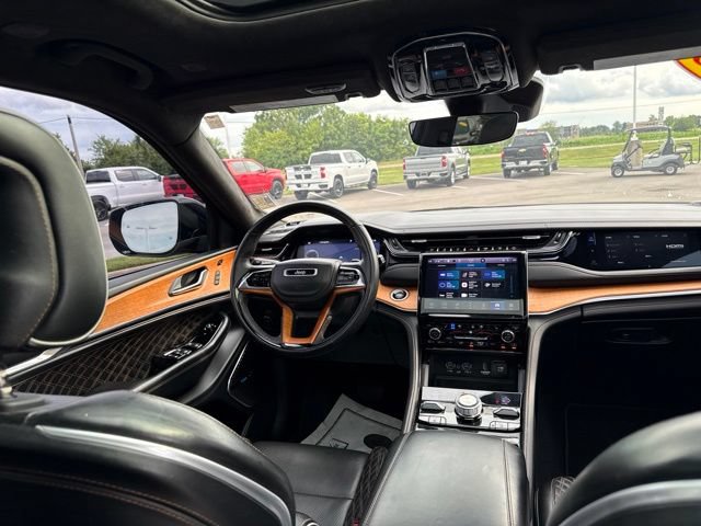 Used 2023 Jeep Grand Cherokee L Summit AWD/4WD image 38