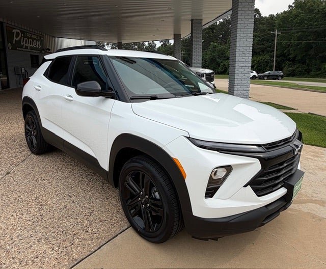 New 2026 Chevrolet TrailBlazer LT FWD image 1