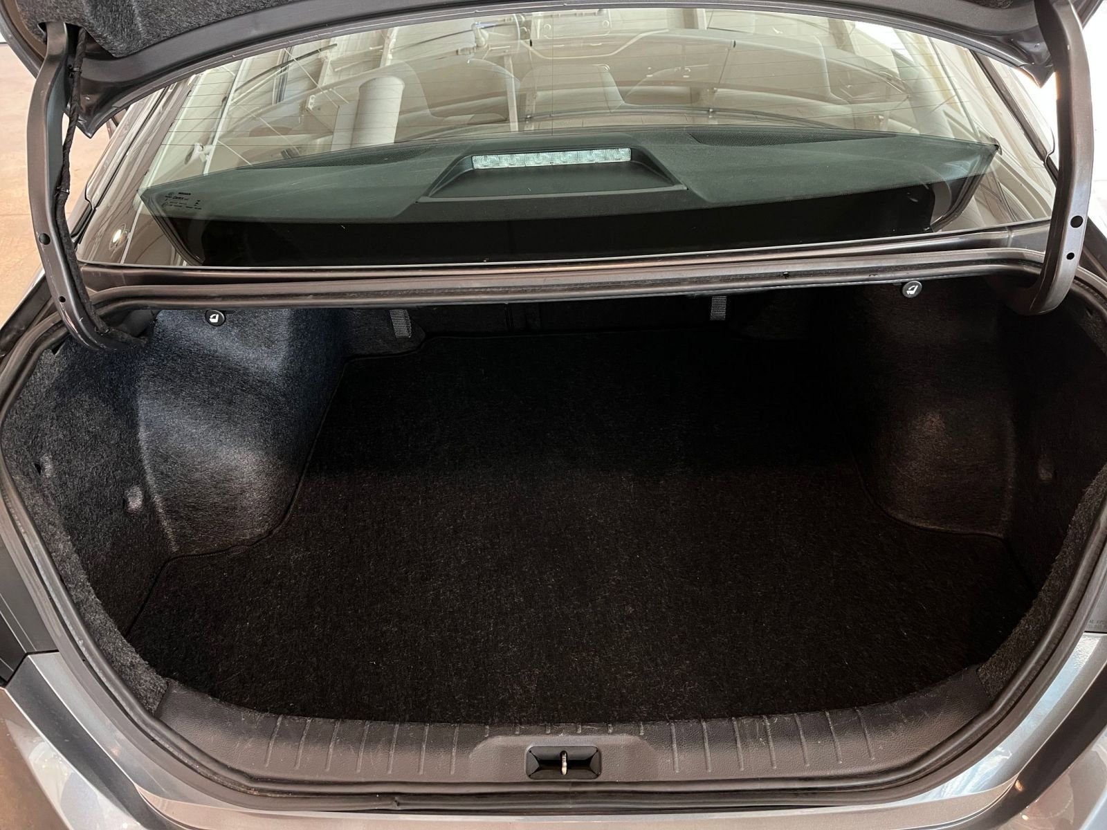 Used 2025 Nissan Altima 2.5 SV image 31