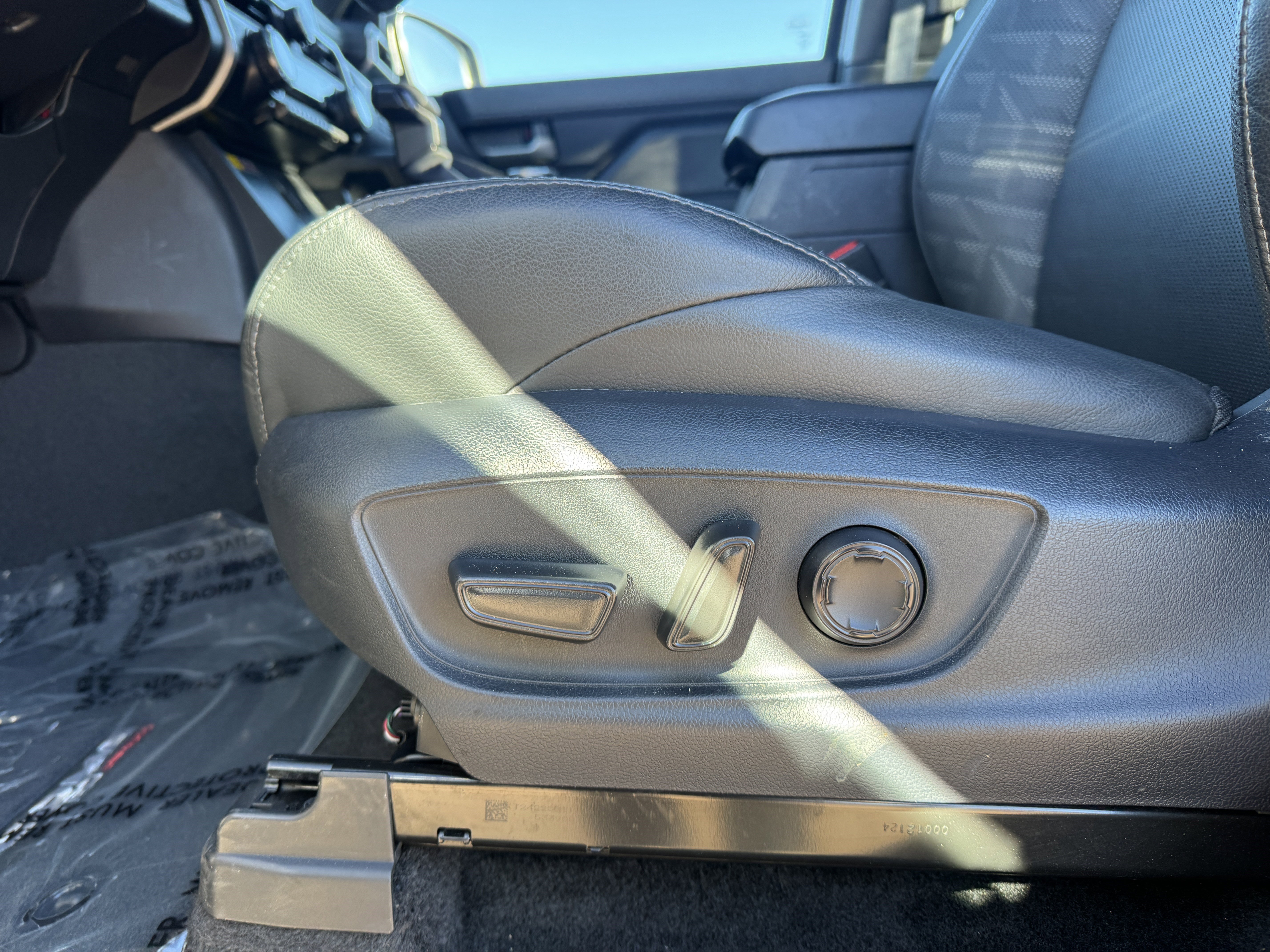 Used 2024 Toyota Tacoma TRD Off-Road image 11