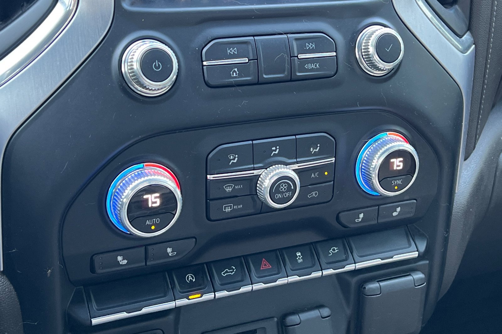 Used 2020 GMC Sierra 1500 SLE w/ SLE Value Package image 28