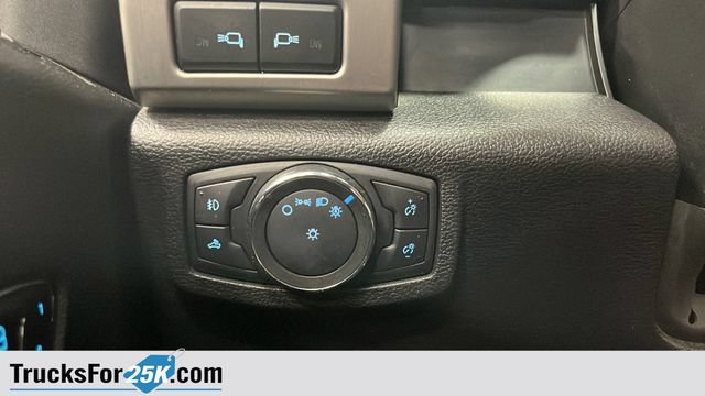 Used 2016 Ford F150 Platinum w/ Equipment Group 701A Luxury AWD/4WD image 33
