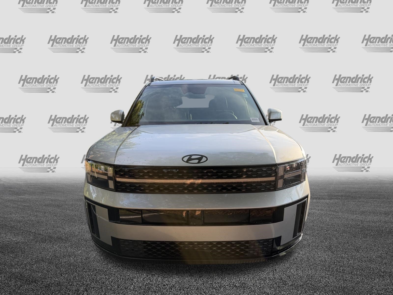 Used 2024 Hyundai Santa Fe Calligraphy AWD/4WD image 3