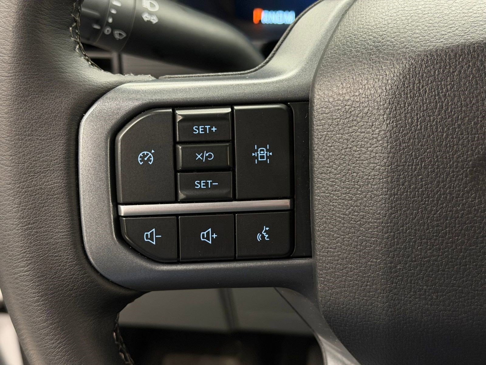 Used 2025 Ford F150 XLT w/ Equipment Group 301A Standard image 12