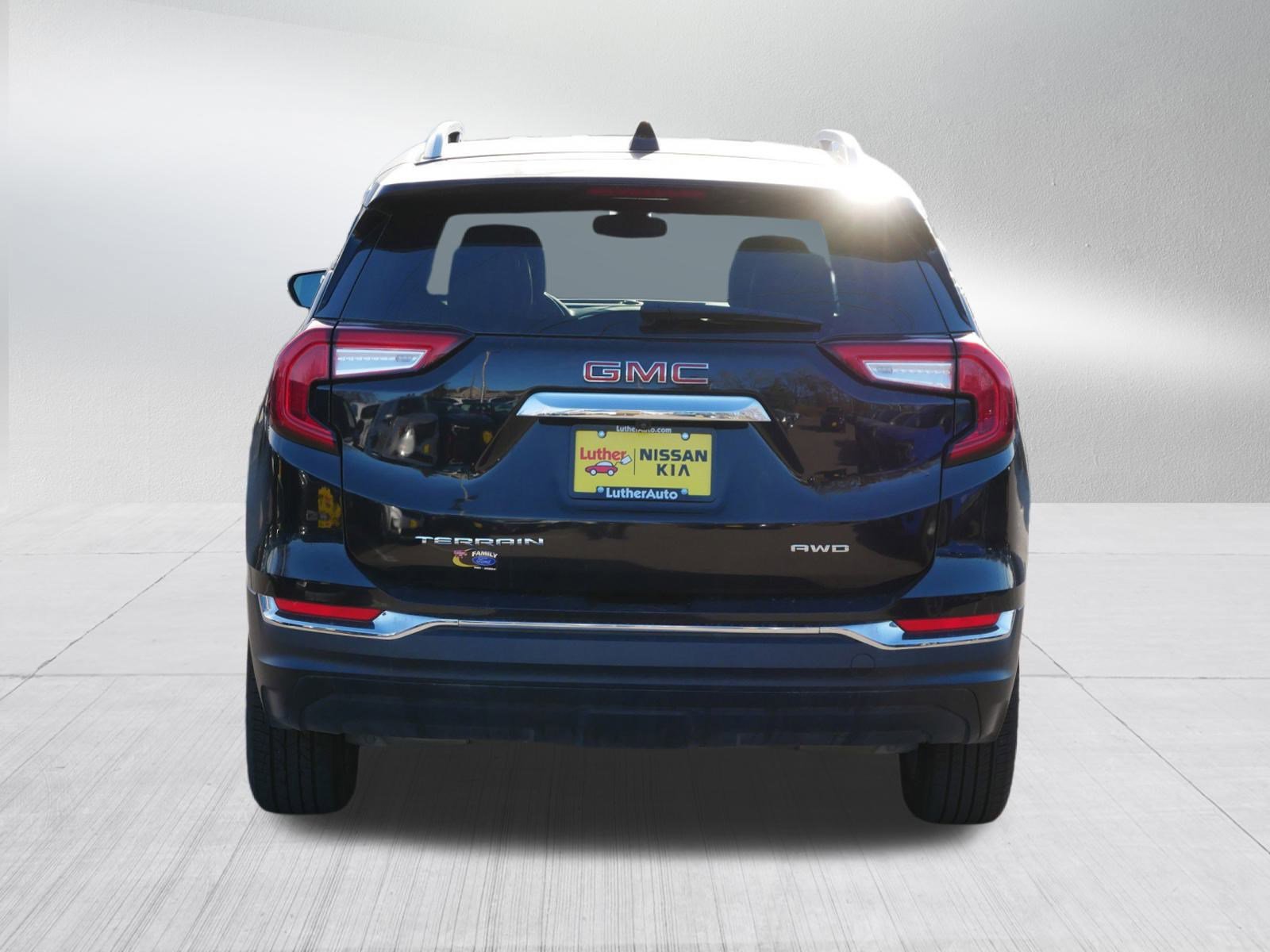 Used 2023 GMC Terrain SLT image 6