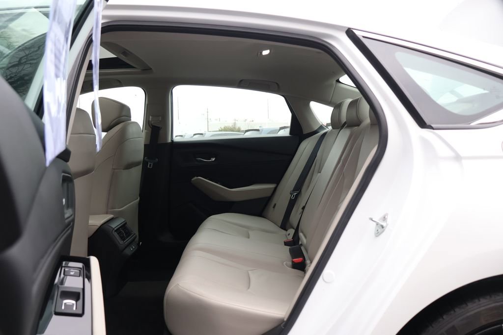 Used 2023 Honda Accord Touring image 43