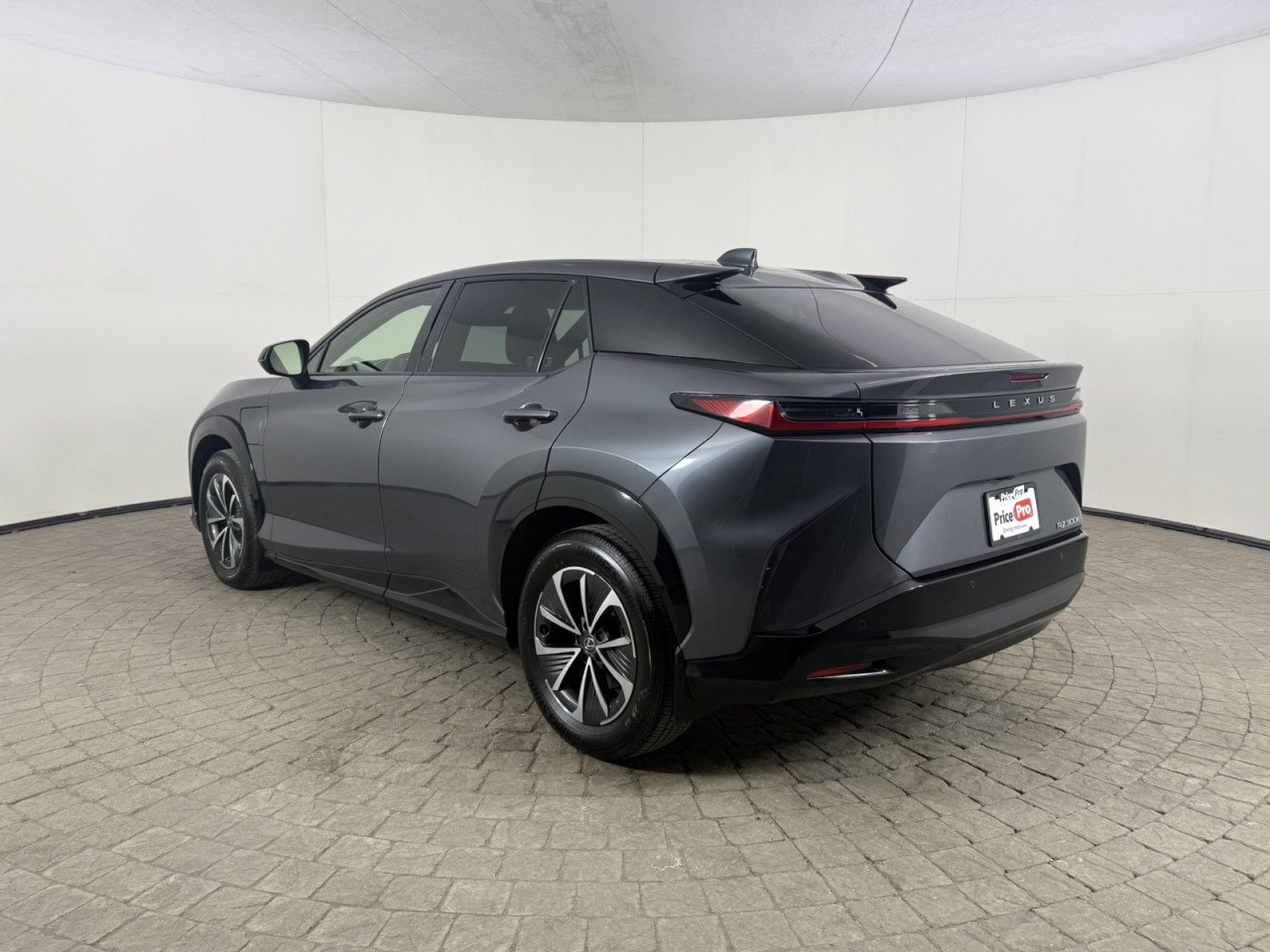 Used 2024 Lexus RZ 300e Premium w/ Accessory Package (Z1) image 5