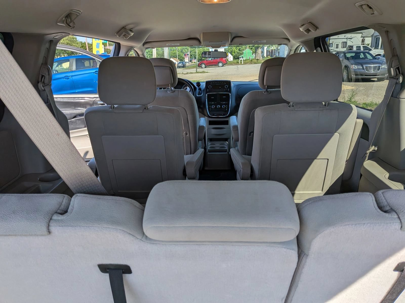 Used 2012 Dodge Grand Caravan SE FWD image 28