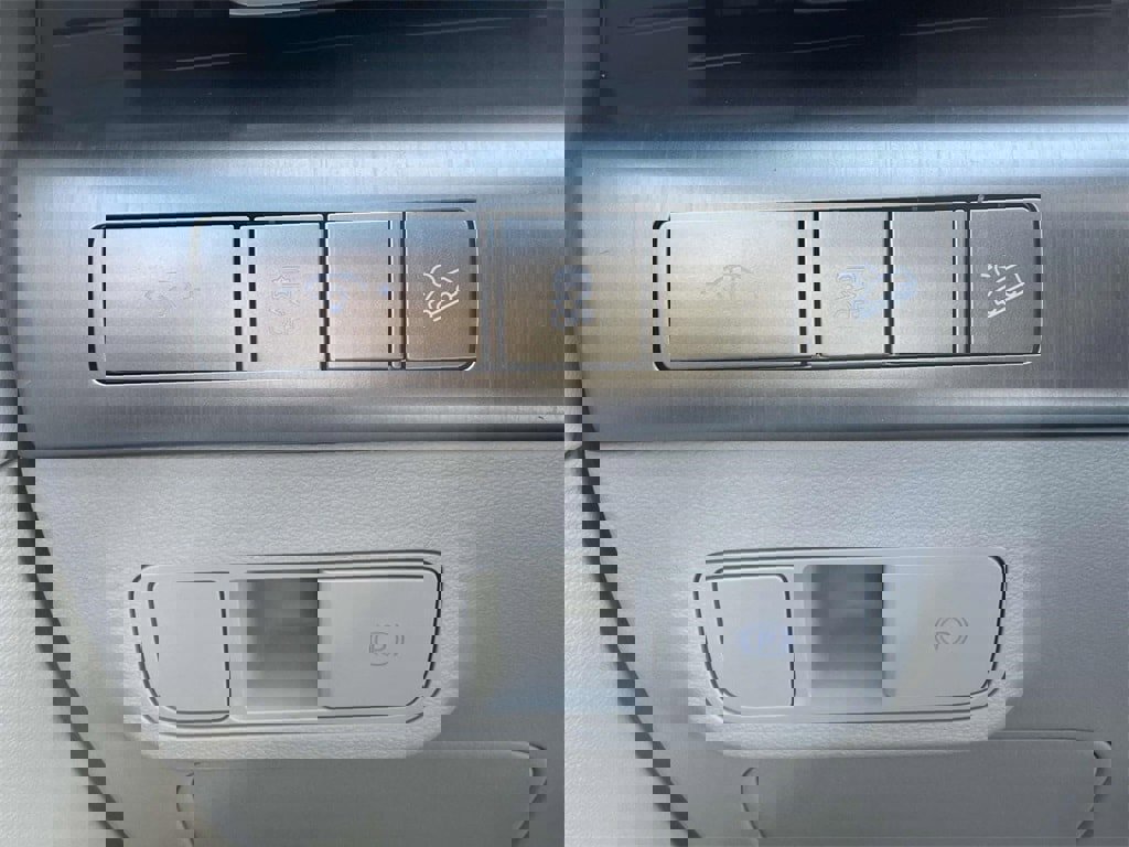 New 2026 Hyundai Kona SEL Premium image 18