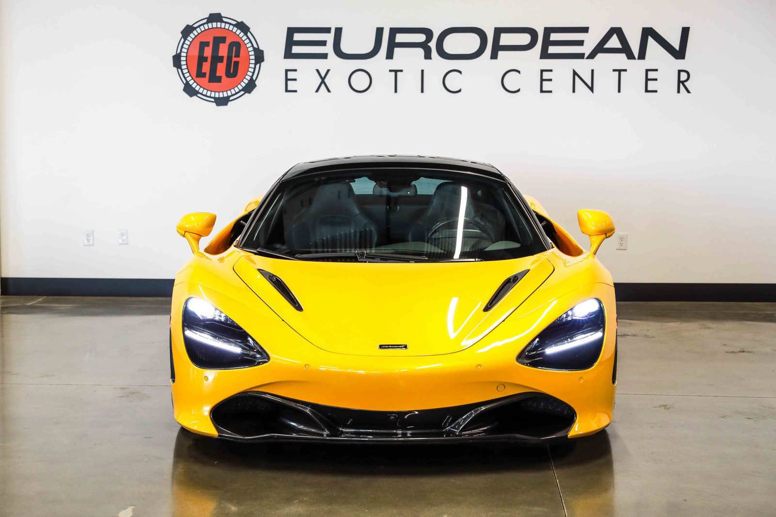 Used 2022 McLaren 720S Performance RWD image 5