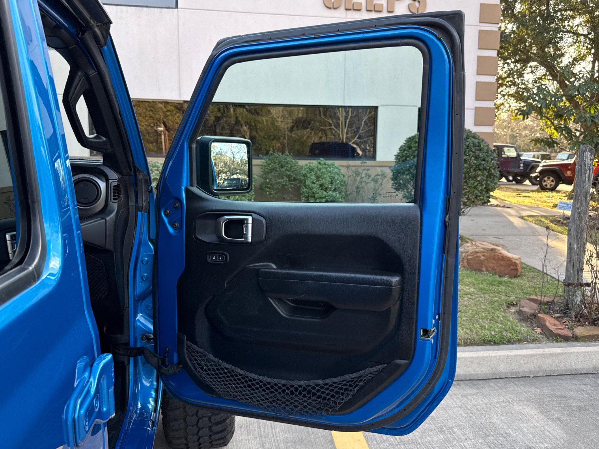 Used 2023 Jeep Gladiator Sport image 33