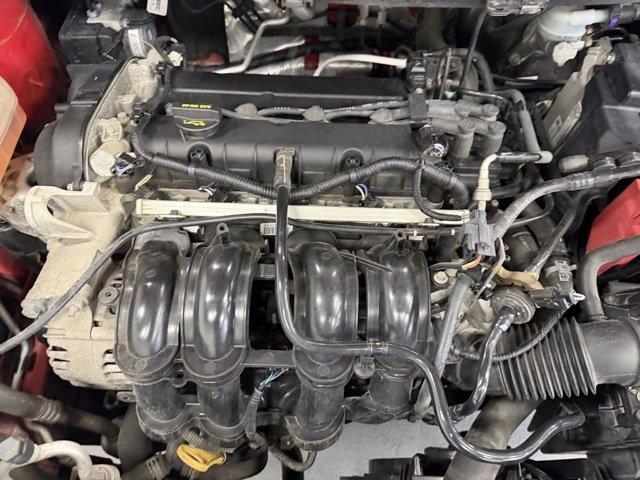 Used 2014 Ford Fiesta SE w/ Equipment Group 201B image 9