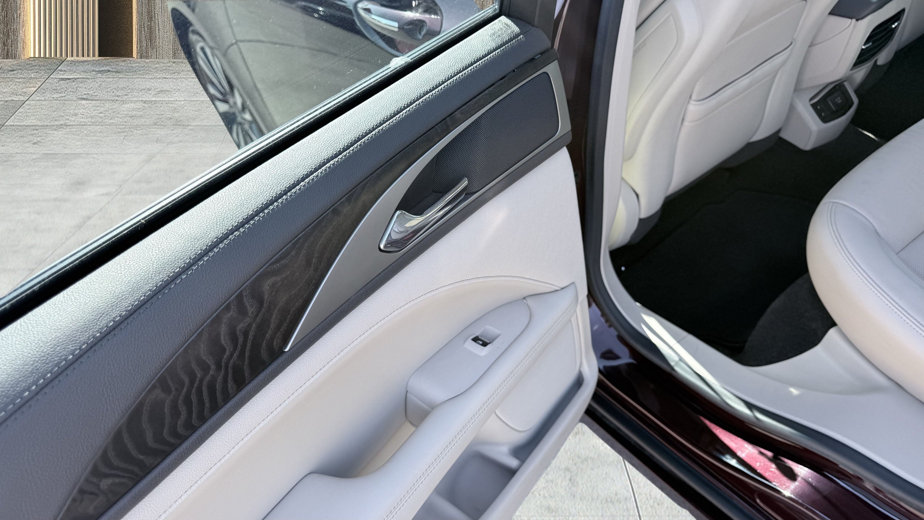Used 2017 Lincoln MKZ Reserve FWD image 22