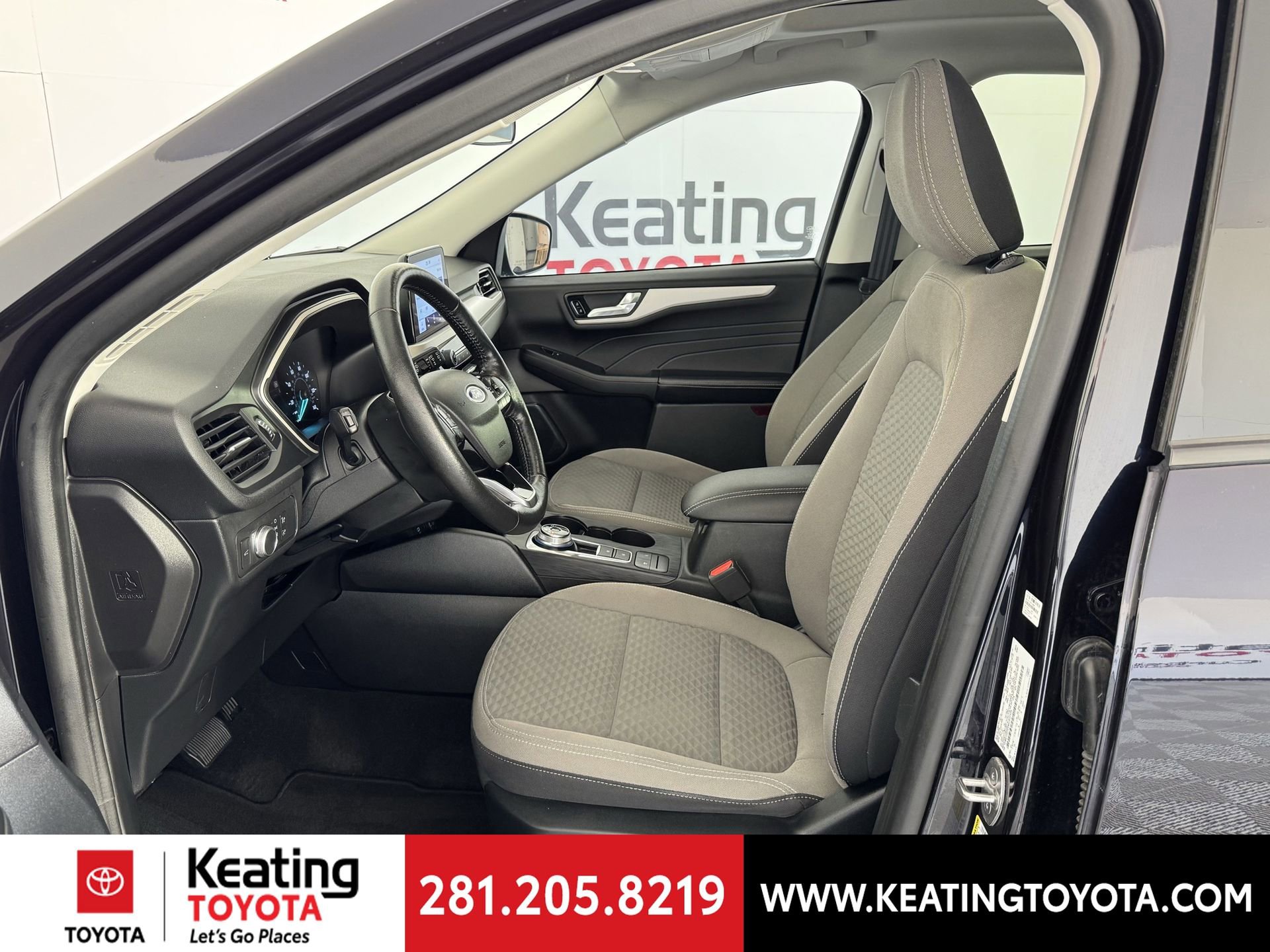 Used 2021 Ford Escape SE w/ SE Sport Appearance Package image 14