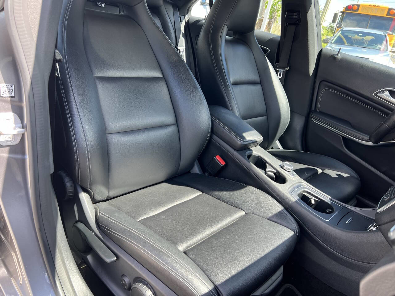 Used 2016 Mercedes-Benz CLA 250 4MATIC image 21