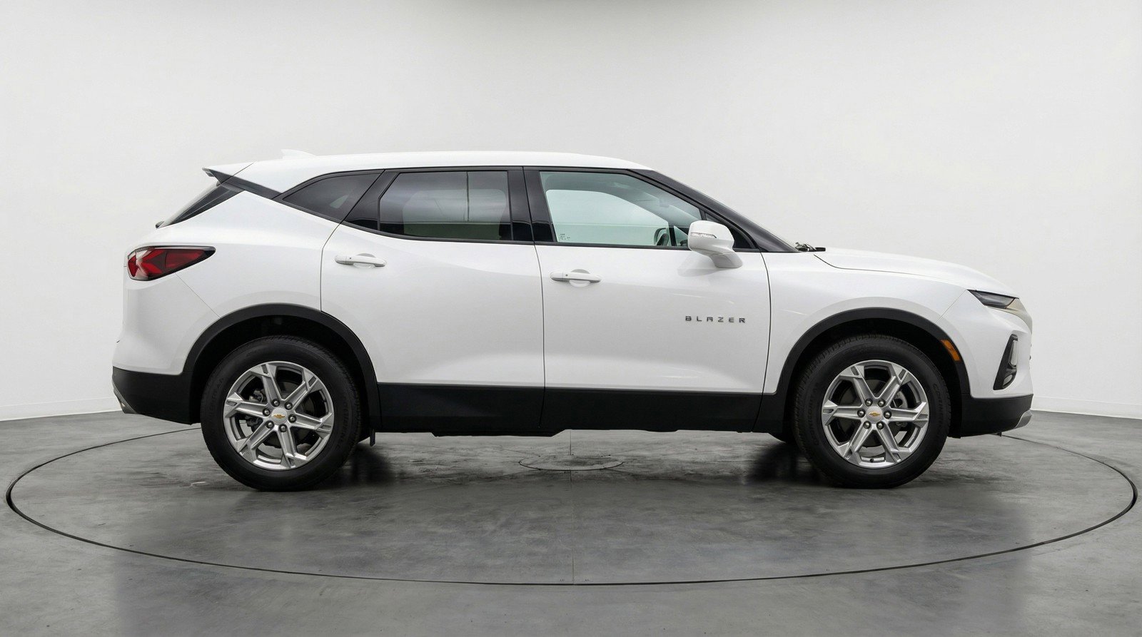Used 2025 Chevrolet Blazer LT image 11
