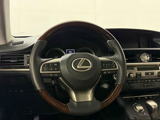 Used 2018 Lexus ES 350 350 w/ Luxury Package w/Wood Trim image 23