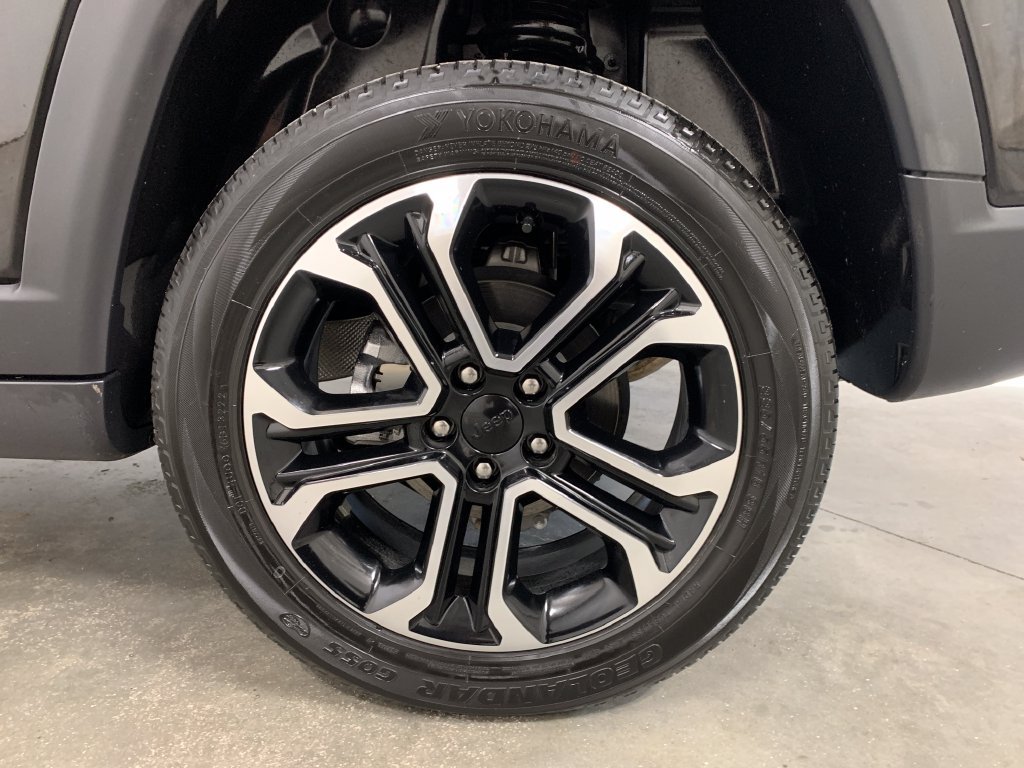 Used 2023 Jeep Compass Limited AWD/4WD image 4