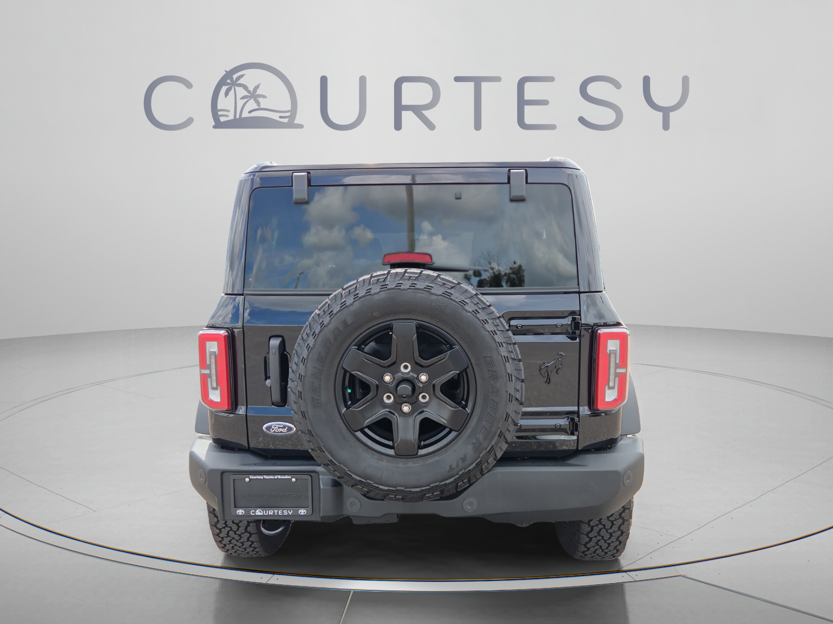 Used 2025 Ford Bronco Outer Banks AWD/4WD image 4