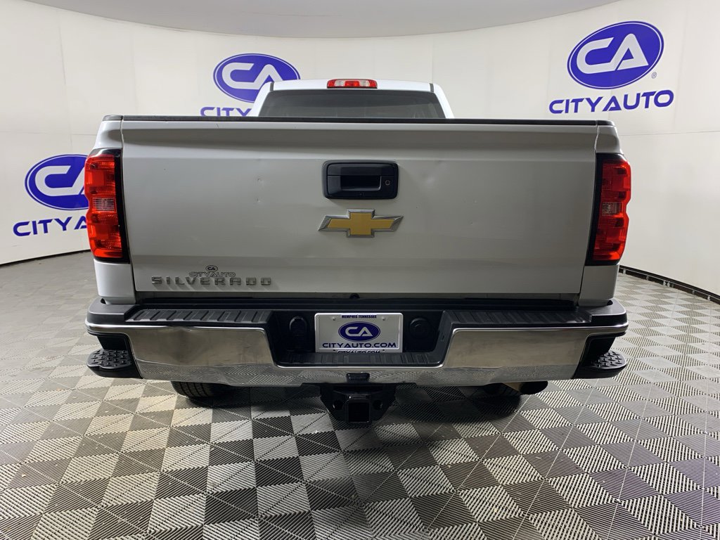 Used 2019 Chevrolet Silverado 2500 W/T AWD/4WD image 4