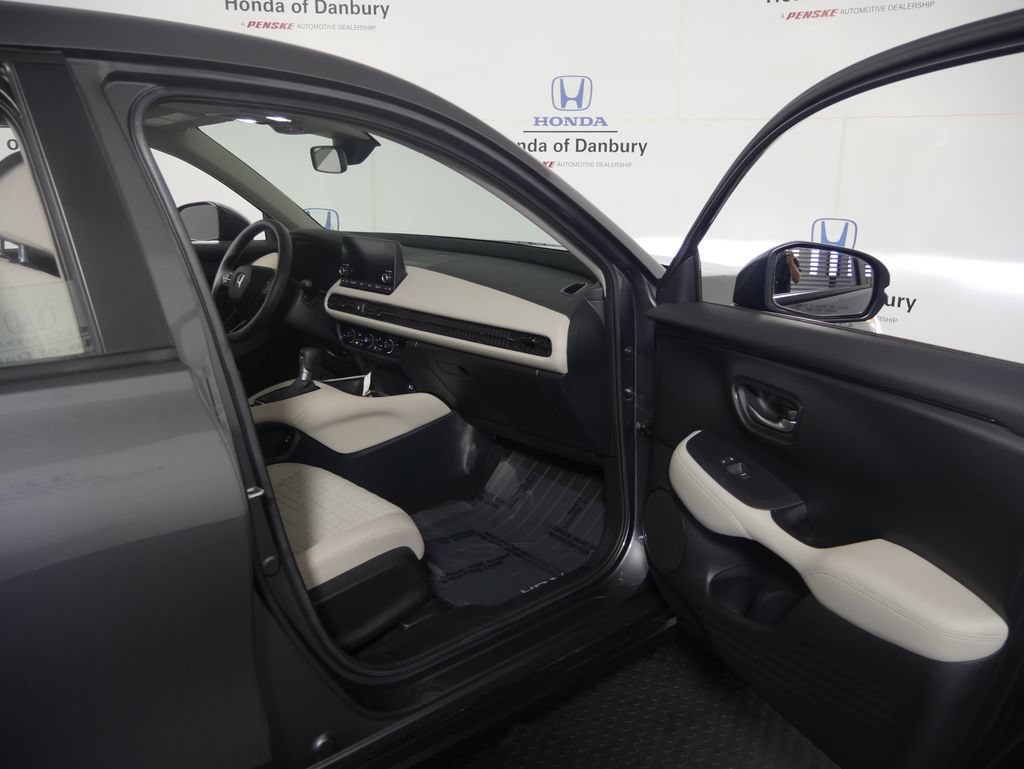 Certified 2024 Honda HR-V LX image 7