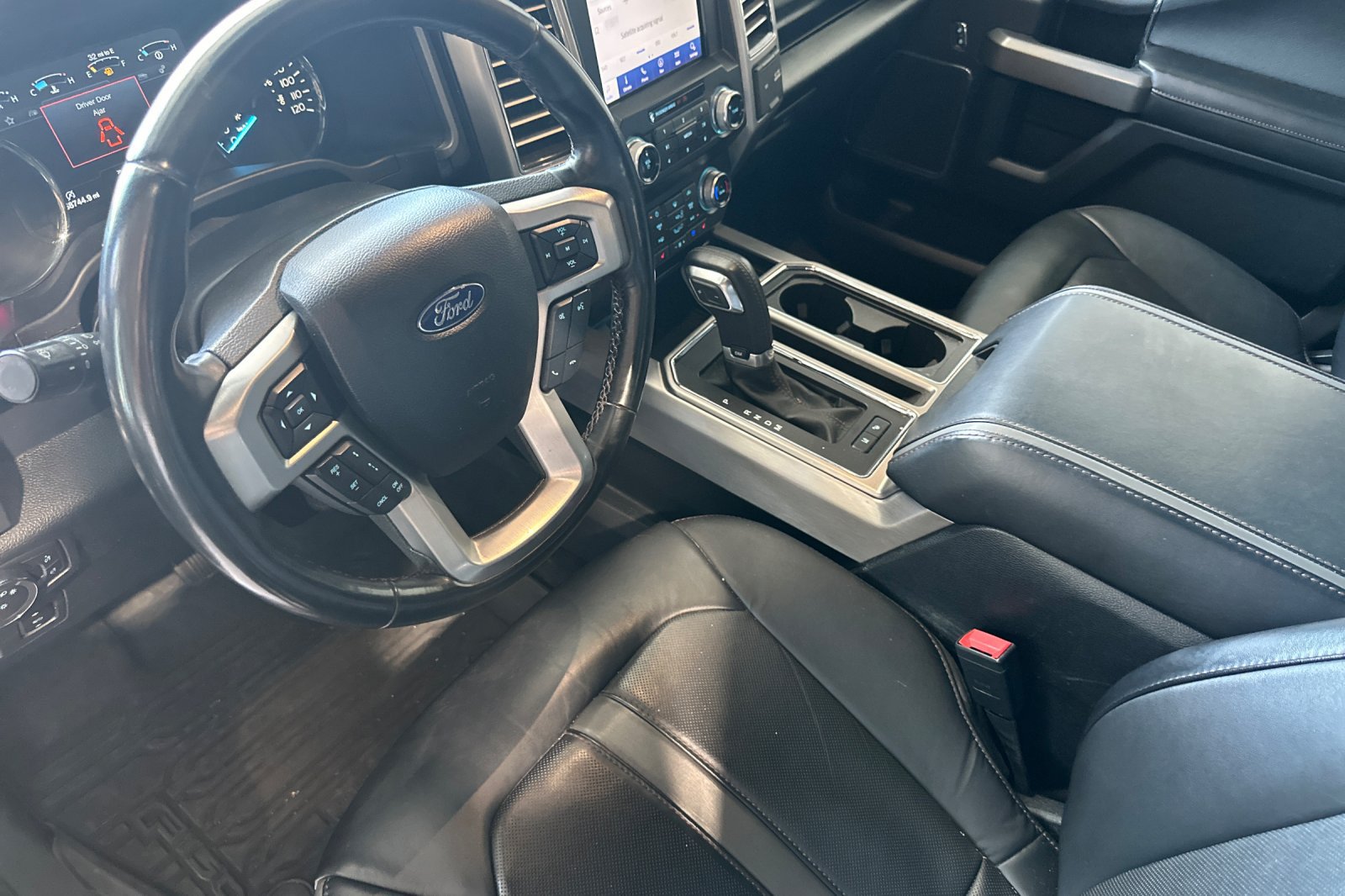 Used 2020 Ford F150 Platinum w/ Technology Package AWD/4WD image 11