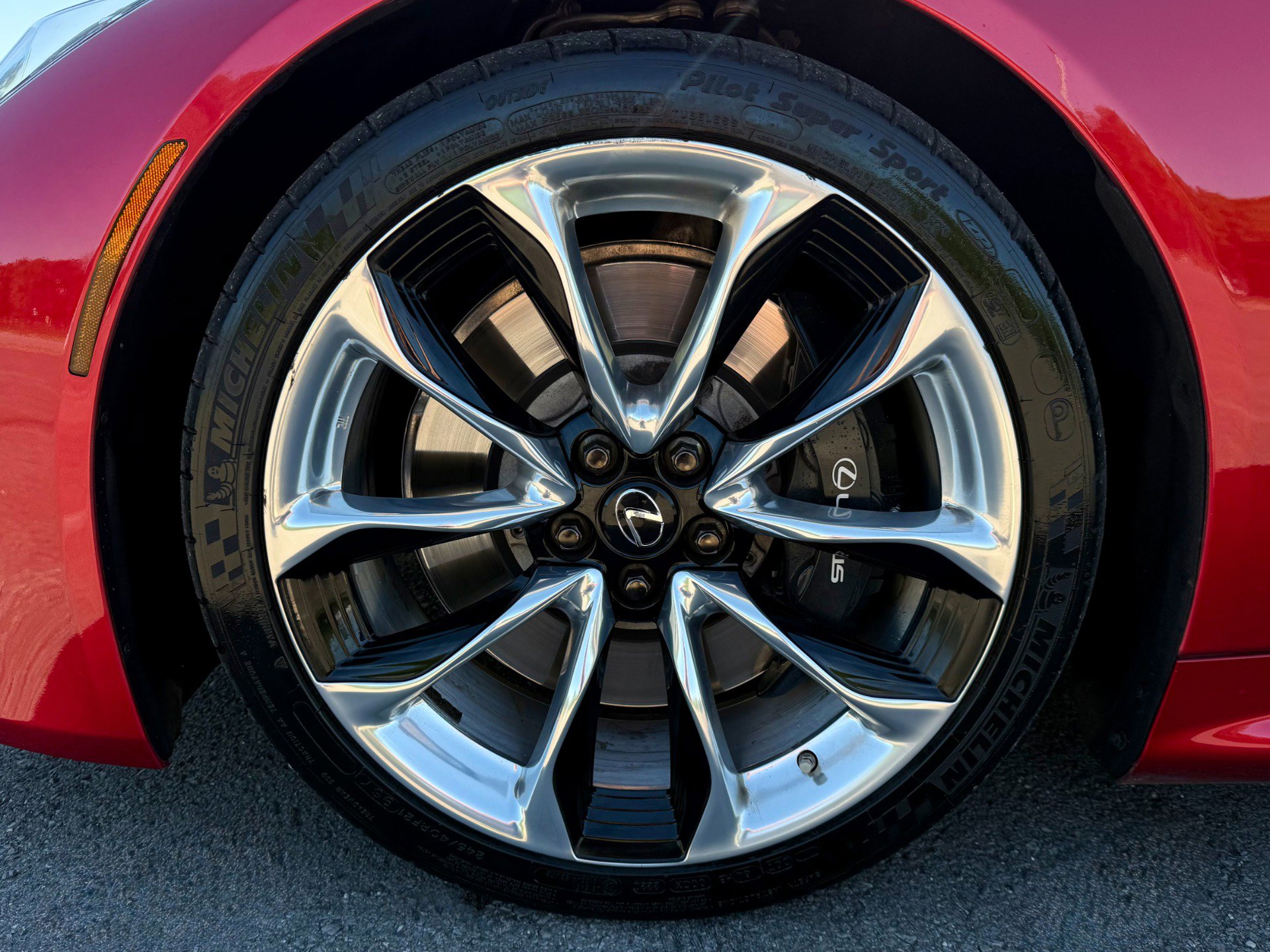Used 2018 Lexus LC 500 Coupe w/ Sport Package RWD image 38