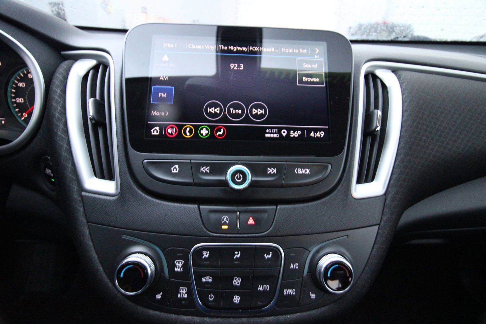 Used 2022 Chevrolet Malibu LT FWD image 12