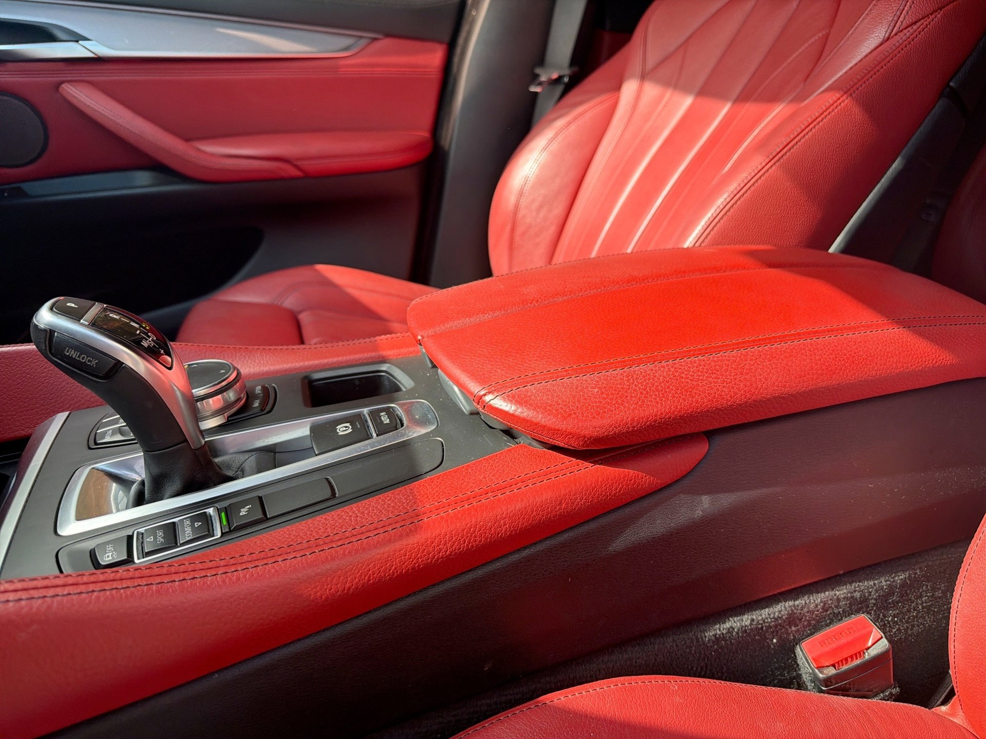 Used 2019 BMW X6 sDrive35i w/ M Sport Package RWD image 24
