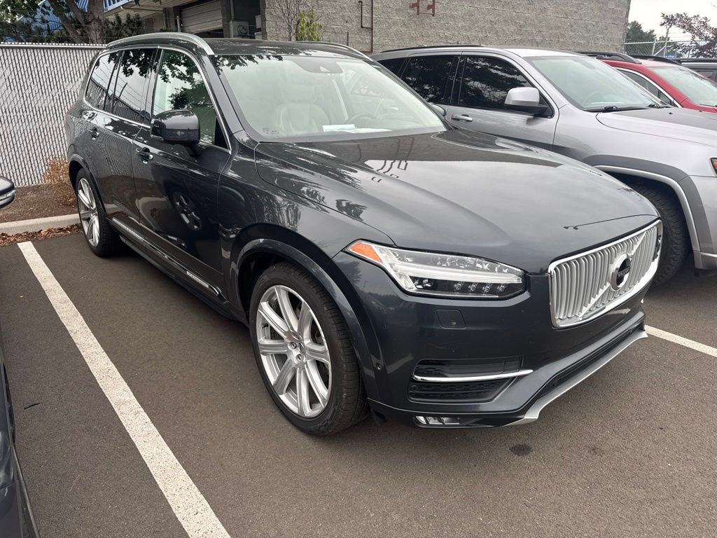 Used 2017 Volvo XC90 T6 Inscription w/ Vision Package AWD/4WD image 4