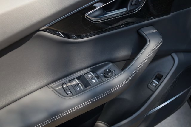 New 2026 Audi Q8 Premium Plus image 18