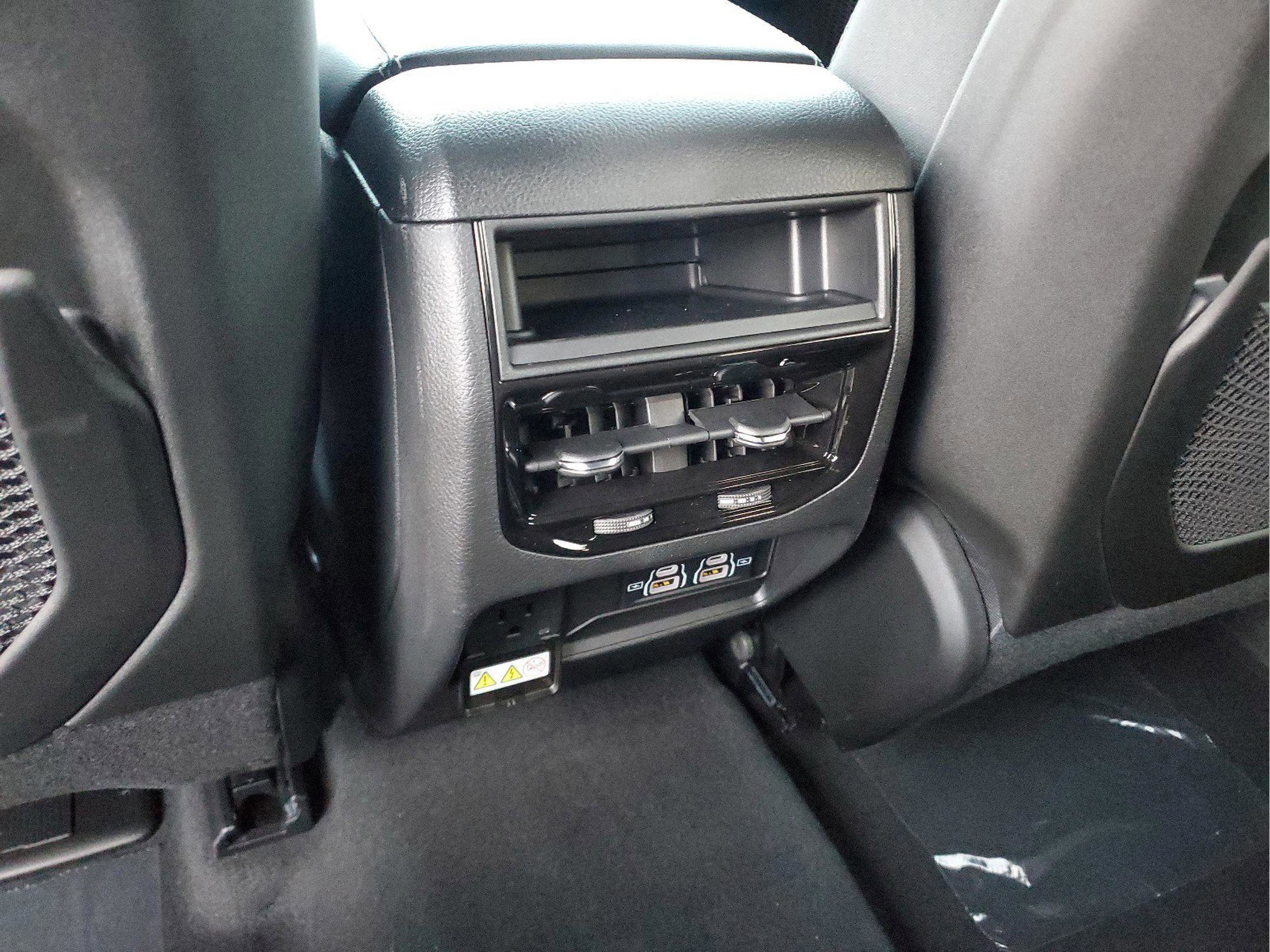 New 2025 Jeep Grand Cherokee Laredo w/ Luxury Tech Group I image 13