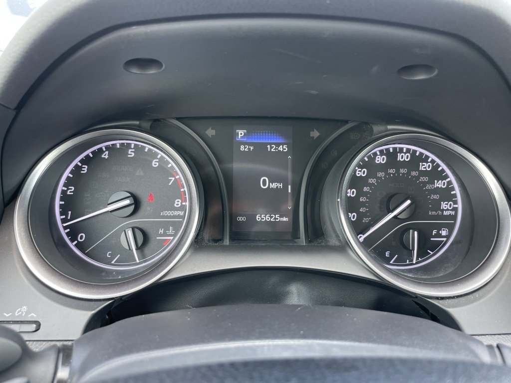 Used 2023 Toyota Camry SE image 9