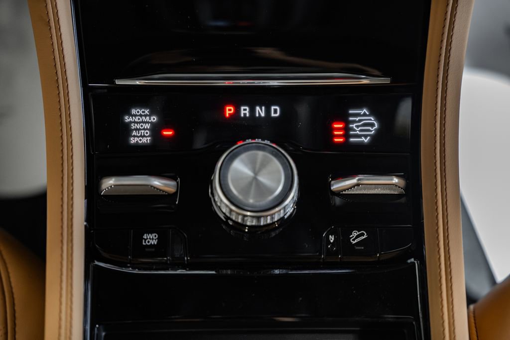 New 2025 Jeep Grand Cherokee Summit image 25