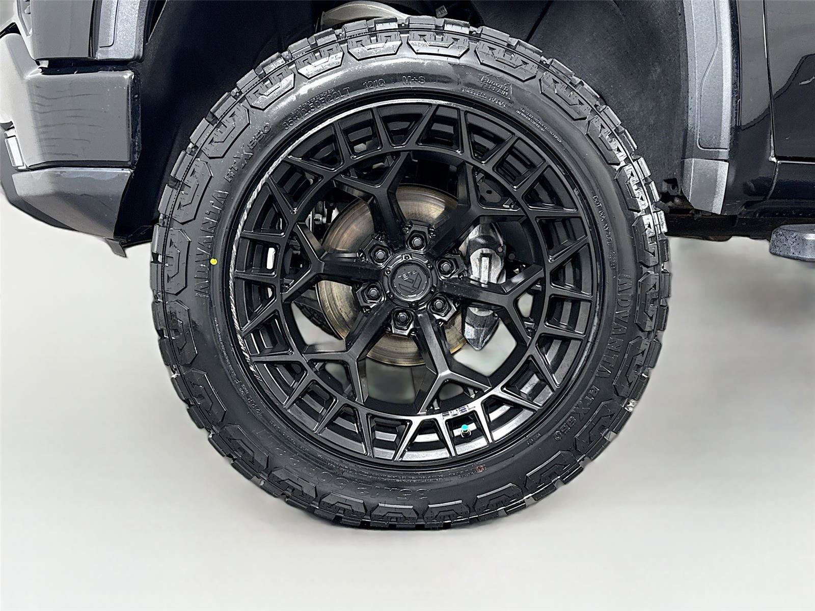 Used 2025 GMC Sierra 1500 Elevation w/ Elevation Premium Package AWD/4WD image 43