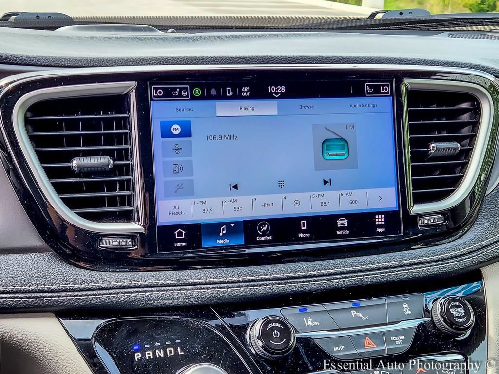 Used 2023 Chrysler Pacifica Touring-L FWD image 20