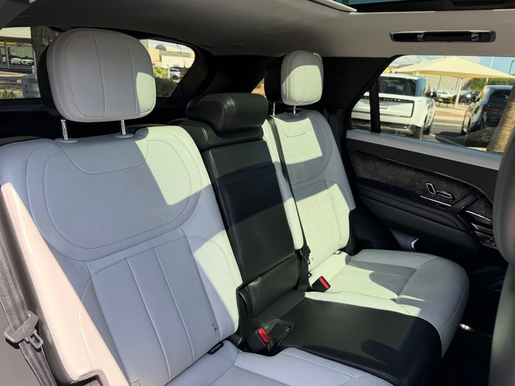 Used 2023 Land Rover Range Rover Sport SE Dynamic AWD/4WD image 9