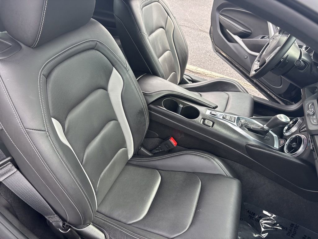 Used 2023 Chevrolet Camaro LT w/ Technology Package image 27