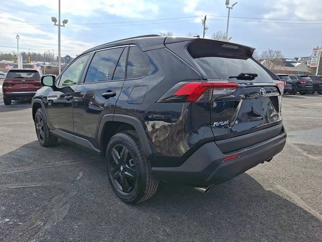 Used 2019 Toyota RAV4 LE w/ All Weather Liner Package AWD/4WD image 4
