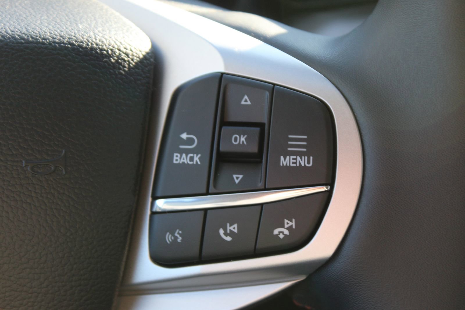 New 2026 Ford Explorer Active image 22