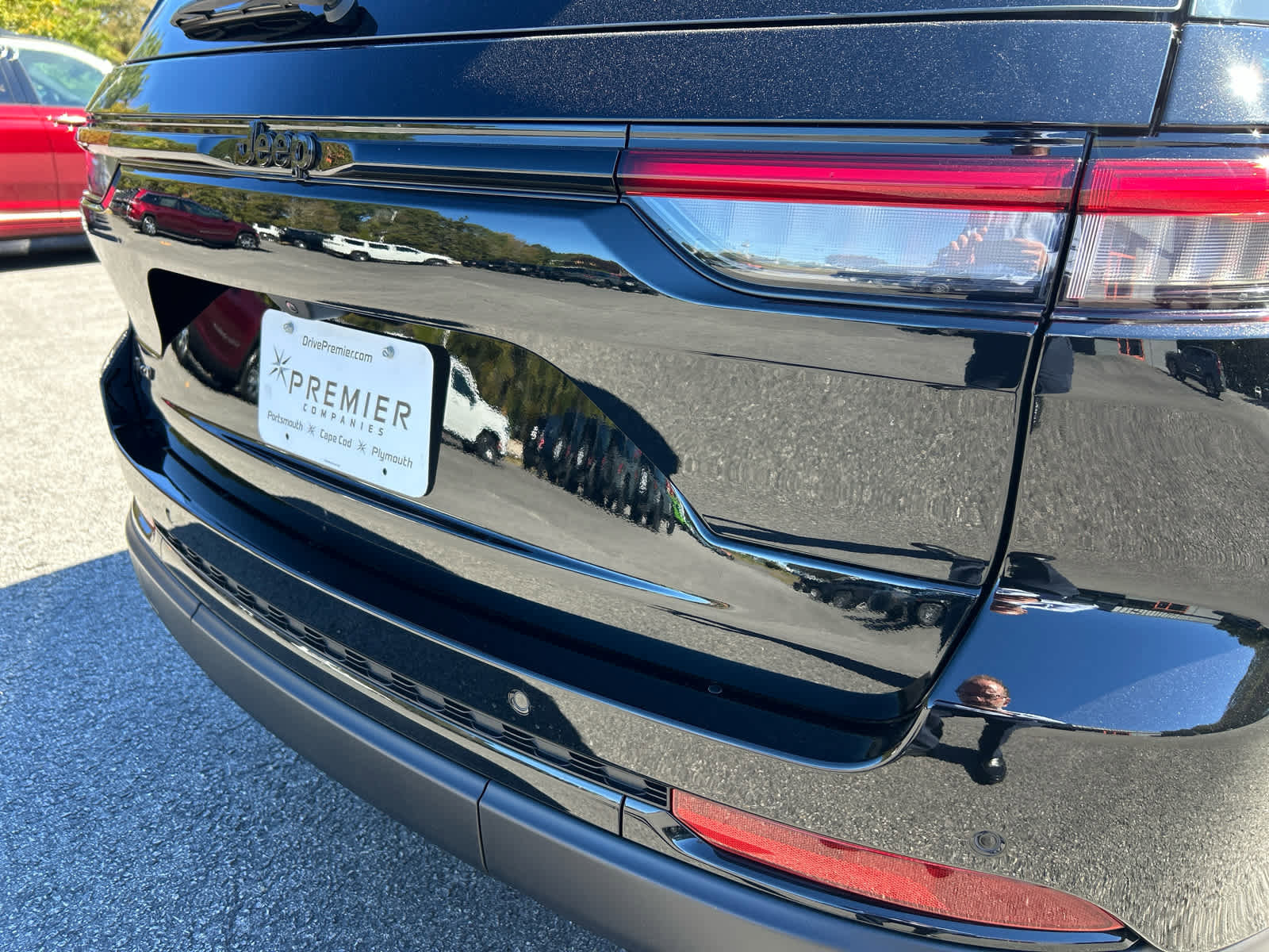 New 2025 Jeep Grand Cherokee Laredo image 36