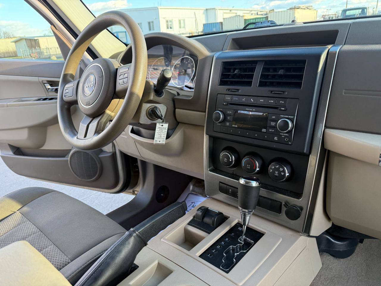 Used 2011 Jeep Liberty Sport image 23