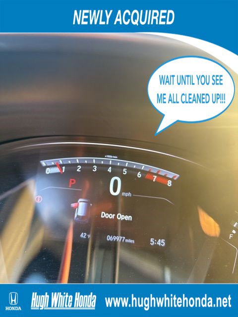 Used 2017 Honda CR-V Touring image 2