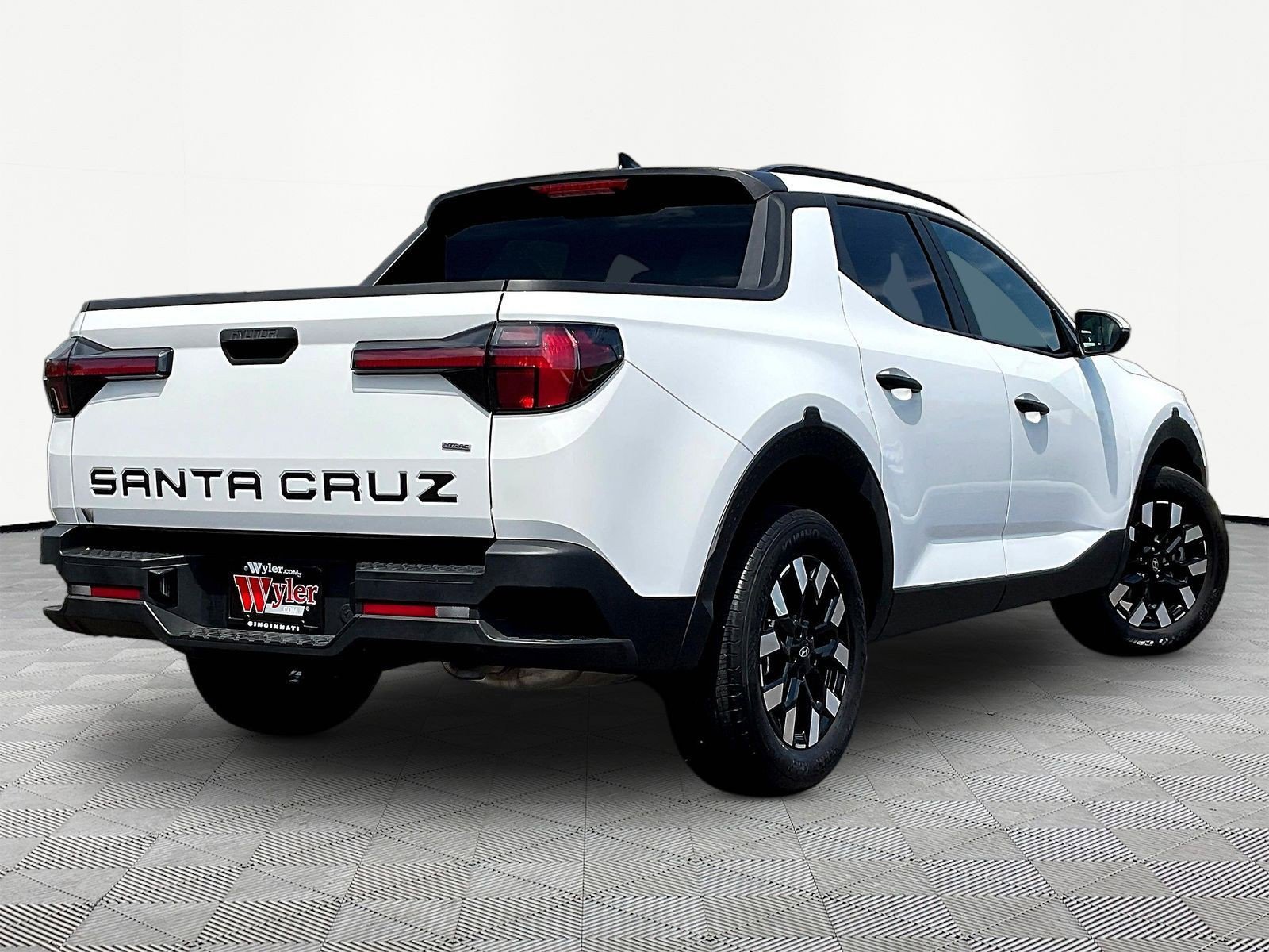 Used 2025 Hyundai Santa Cruz SEL AWD/4WD image 6