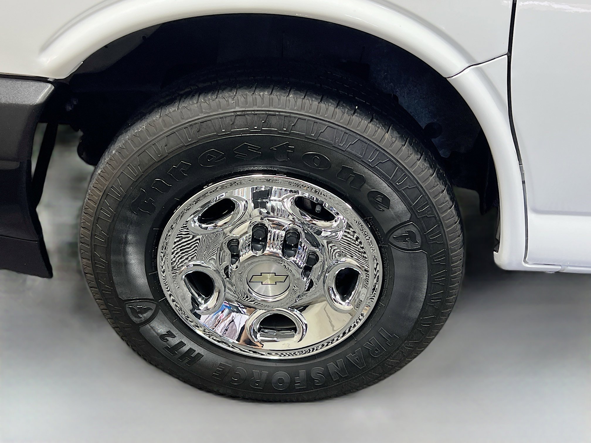 Used 2021 Chevrolet Express 2500 Extended w/ Communications Package image 13