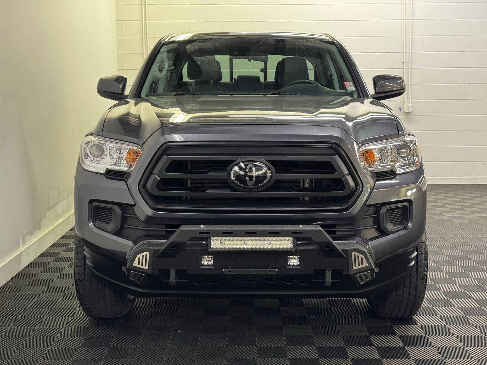 Used 2021 Toyota Tacoma SR AWD/4WD image 5